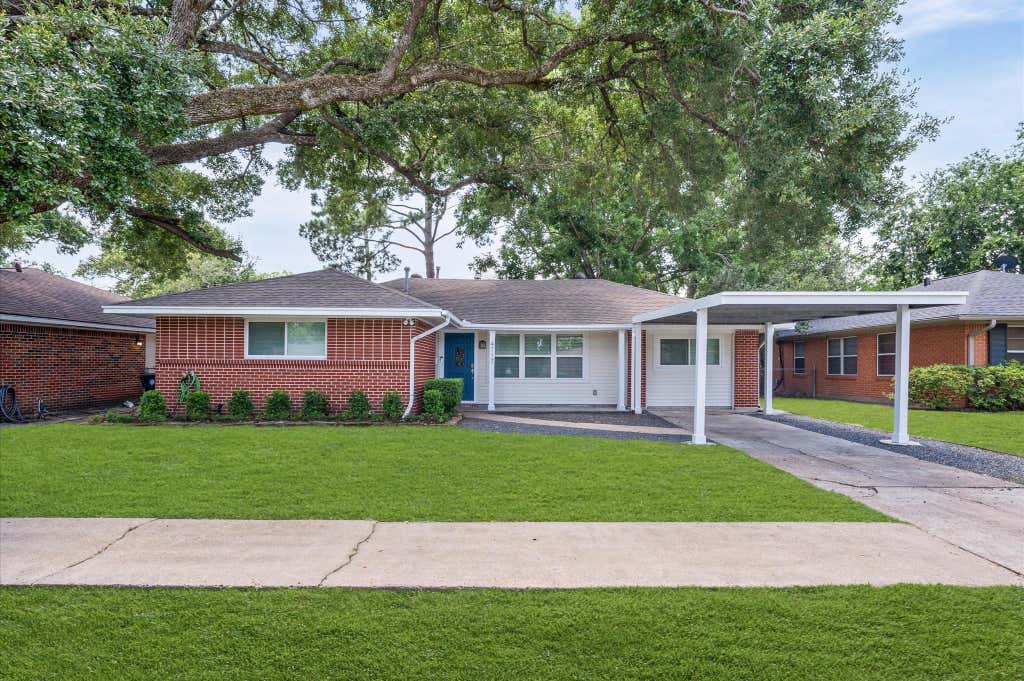 Photo of 4717 Chrystell Lane, Houston, TX 77092 (MLS # 68501455)