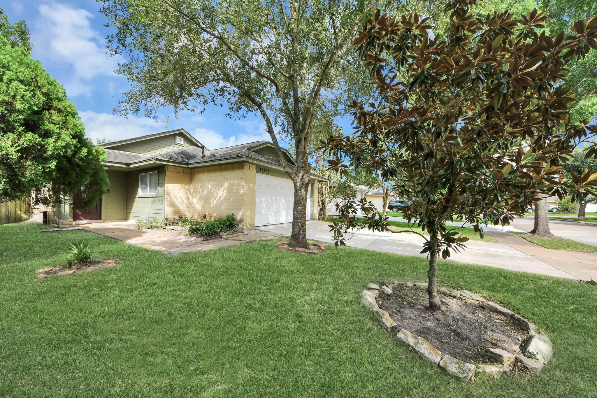 13827 Bay Gardens Drive