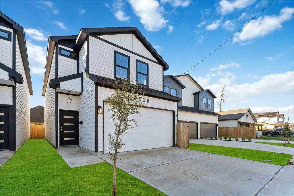 Photo of 4516 Galesburg Street #B, Houston, TX 77051 (MLS # 33601225)