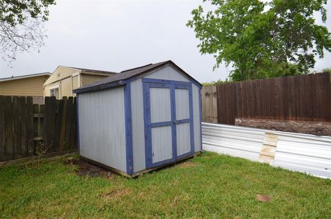 Tiny photo for 5519 Irish Hill Drive, Houston, TX 77053 (MLS # 43874148)