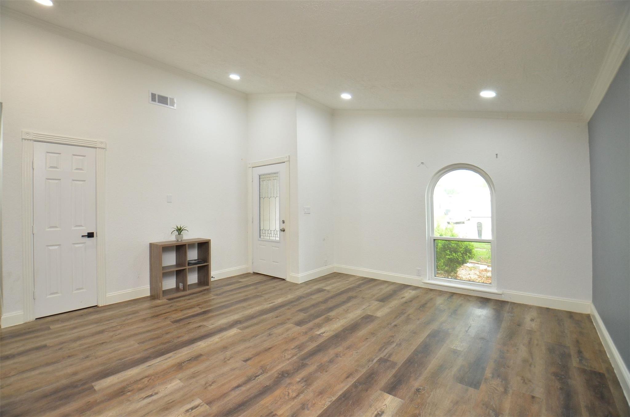 5519 Irish Hill Drive