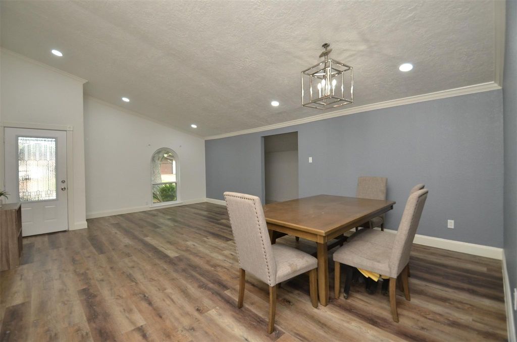 Photo of 5519 Irish Hill Drive, Houston, TX 77053 (MLS # 43874148)