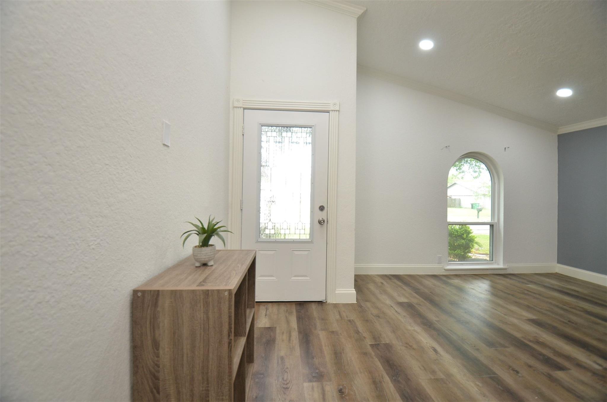 5519 Irish Hill Drive