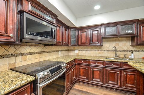 Tiny photo for 5519 Irish Hill Drive, Houston, TX 77053 (MLS # 43874148)