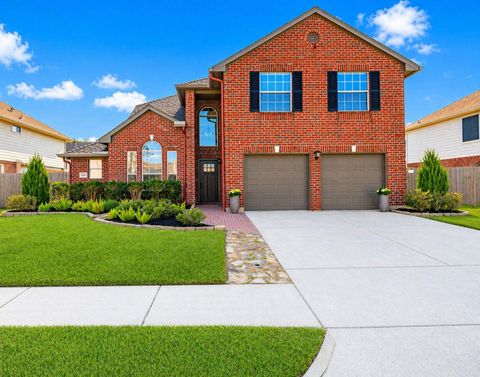 Photo of 1104 Lake Shore Drive, Pearland, TX 77581 (MLS # 96465677)
