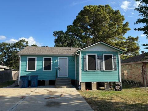 Photo of 904 Wisconsin Street, Houston, TX 77587 (MLS # 11942335)