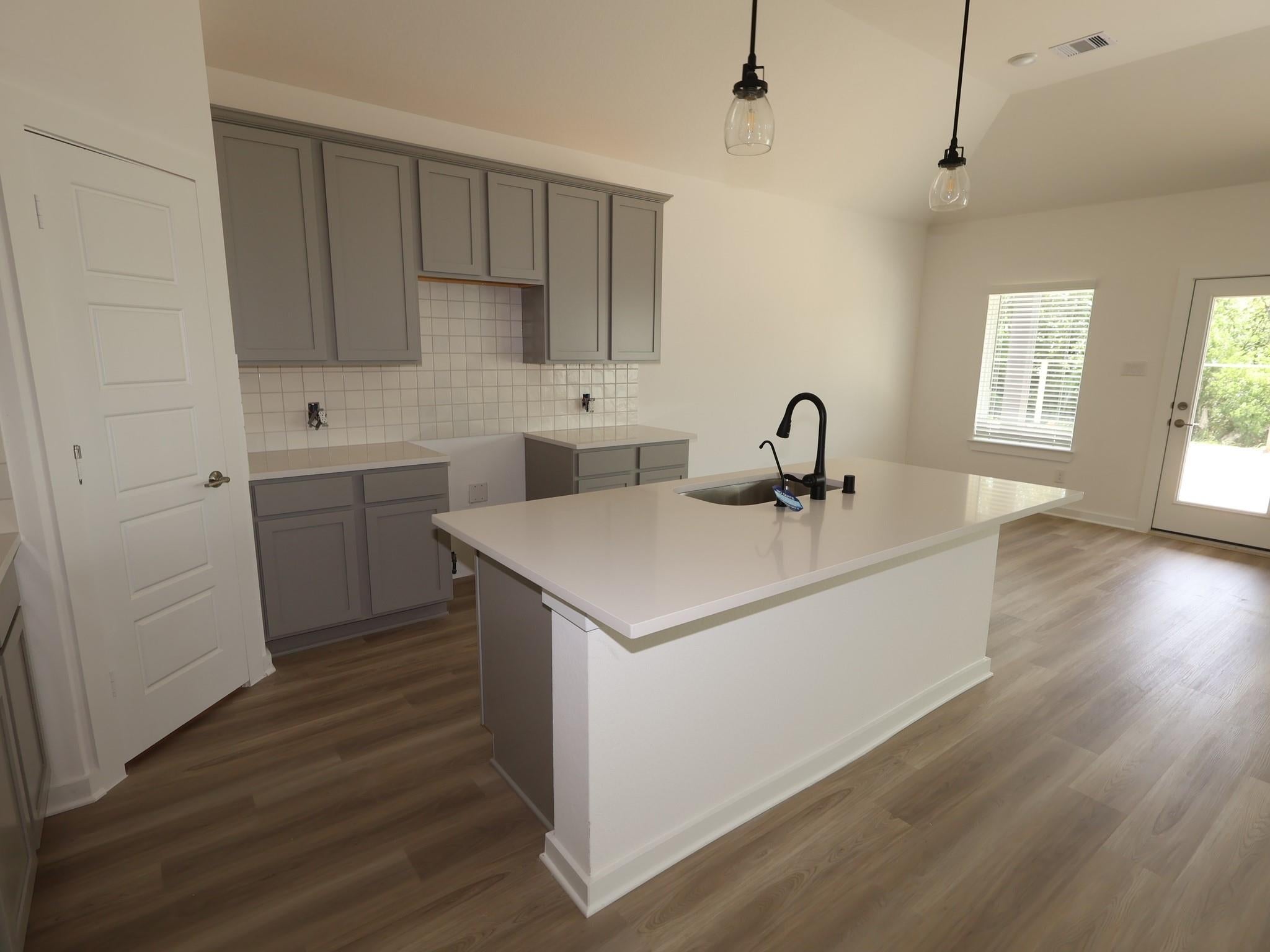 1102 Radiant Avenue