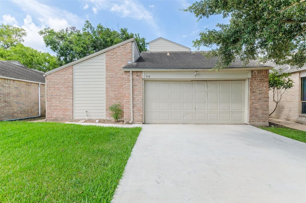 Photo of 514 Shady Dale Drive, Stafford, TX 77477 (MLS # 6849855)