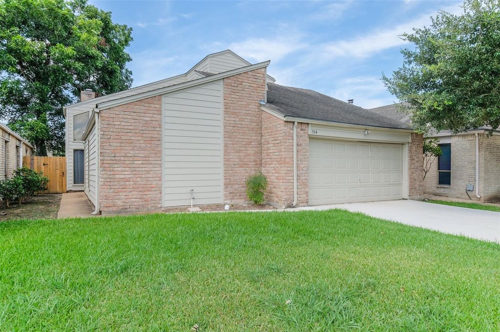 Photo of 514 Shady Dale Drive, Stafford, TX 77477 (MLS # 6849855)
