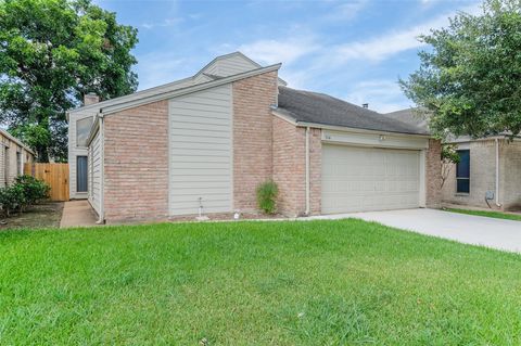 Photo of 514 Shady Dale Drive, Stafford, TX 77477 (MLS # 6849855)
