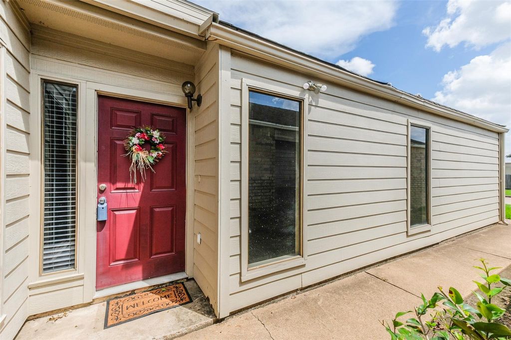 Photo of 514 Shady Dale Drive, Stafford, TX 77477 (MLS # 6849855)