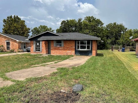 Homes For Sale - 13826 Willie Melton Boulevard<br/> Kendleton, TX 77451