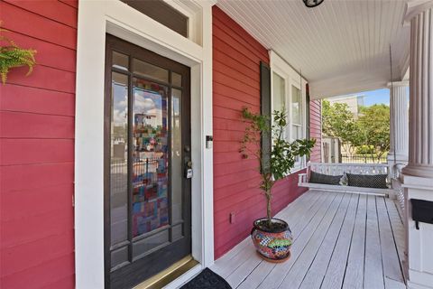 Photo of 1902 Driscoll Street, Houston, TX 77019 (MLS # 37698071)