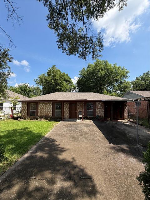 Photo of 9225 Nyssa Street, Houston, TX 77078 (MLS # 89733870)