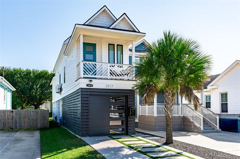 Photo of 3817 Ave R, Galveston, TX 77550 (MLS # 9993601)