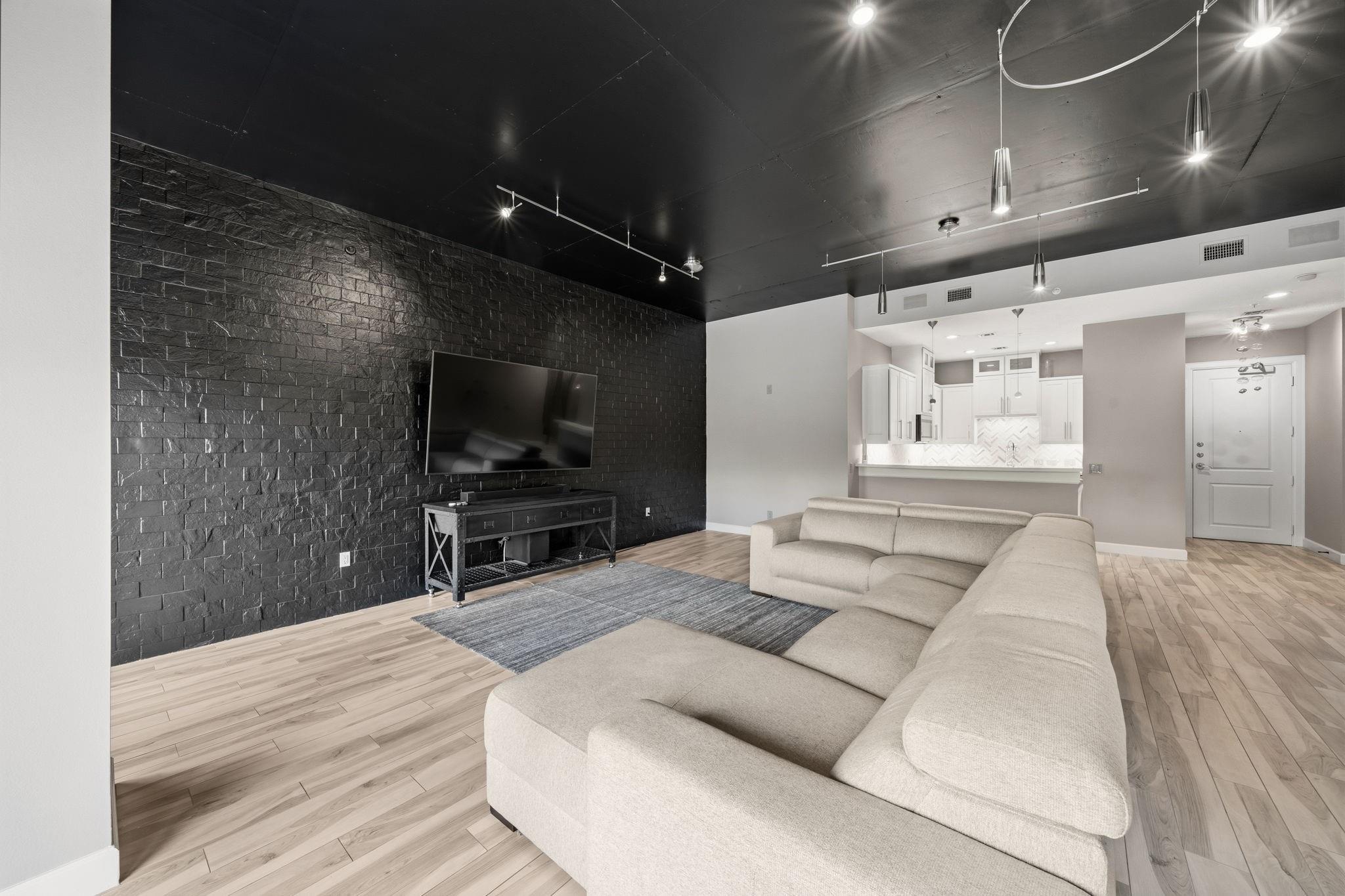 3 Waterway Court 1B