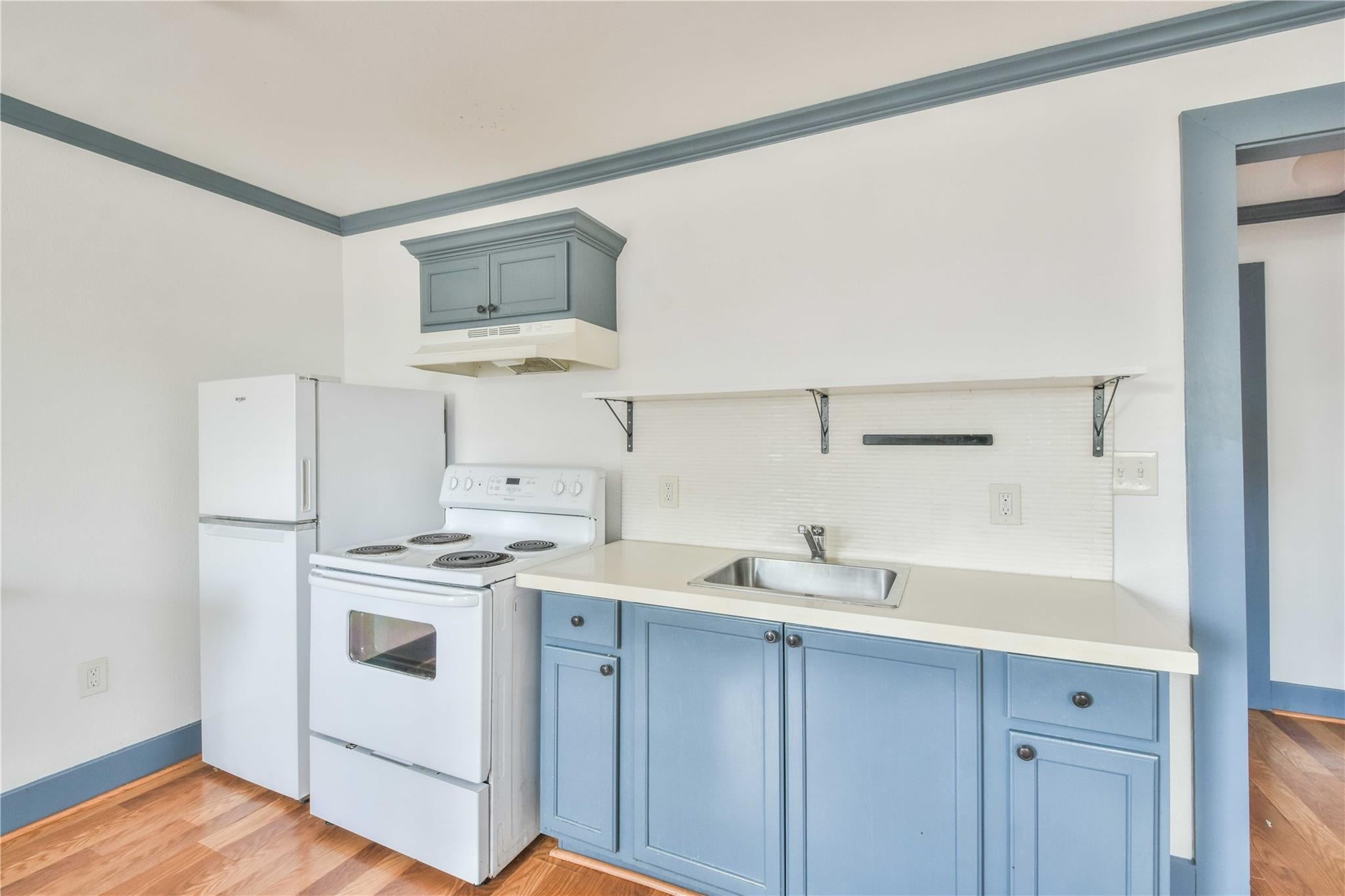 5320 Polk St Street 17