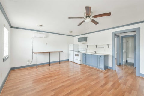 Photo of 5320 Polk St Street #17, Houston, TX 77023 (MLS # 88346115)