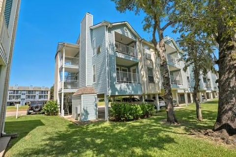 18617 Egret Bay Boulevard 702 Webster TX 77058