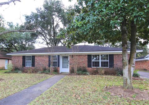 Photo of 111 Azalea, Sugar Land, TX 77478 (MLS # 30305922)