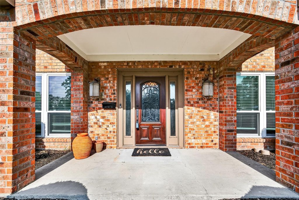 Photo of 346 Ballantrae Lane, Houston, TX 77015 (MLS # 42782427)