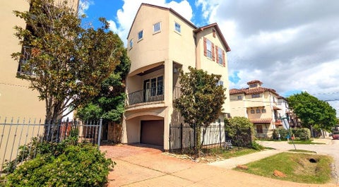 Photo of 4004 Feagan Street #A, Houston, TX 77007 (MLS # 10463589)