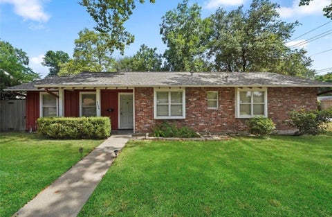 Photo of 9802 Cedardale Drive, Houston, TX 77055 (MLS # 45456719)