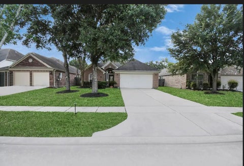 Homes For Sale - 2610 Silverton Bend<br/> Rosenberg, TX 77471