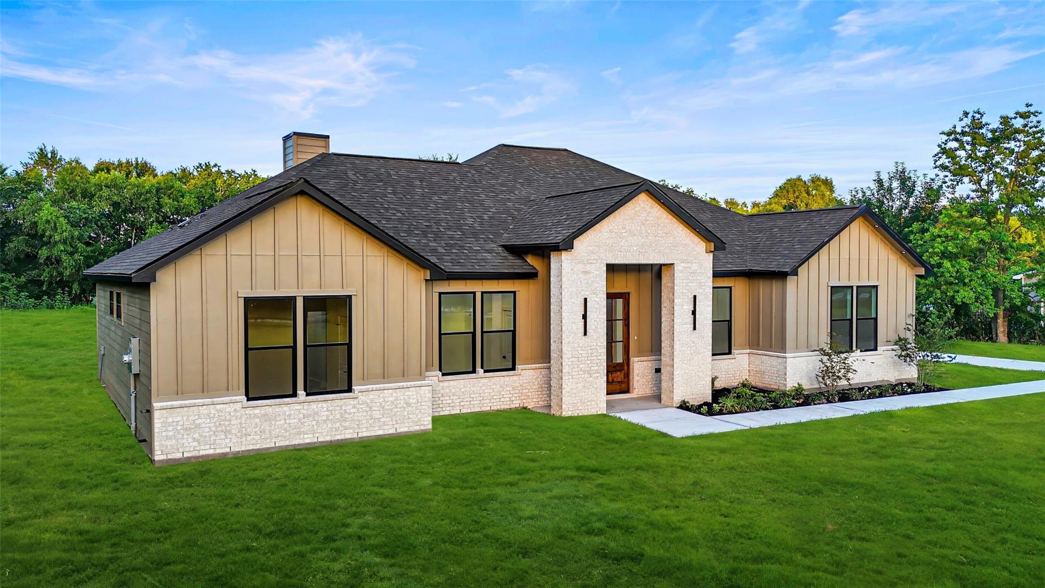 243 County Road 487