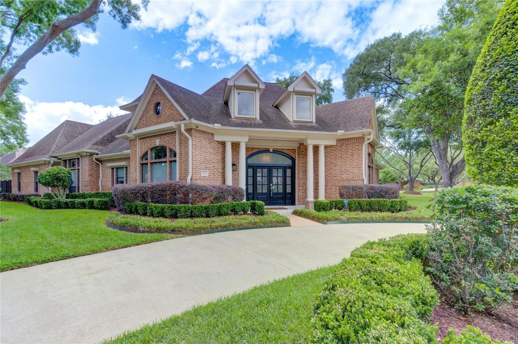Photo of 13303 Brandywyne Court, Houston, TX 77077 (MLS # 83677385)