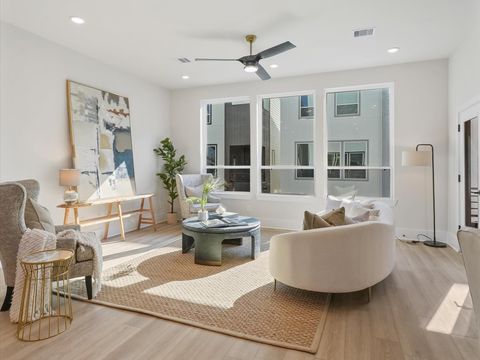 Photo of 4710 Thornton Villas Lane Ln, Houston, TX 77018 (MLS # 75920271) Photo of 4710 Thornton Villas Lane Ln, Houston, TX 77018 (MLS # 75920271)