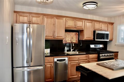 Photo of 1529 Wirt Road #27, Houston, TX 77055 (MLS # 2427000)