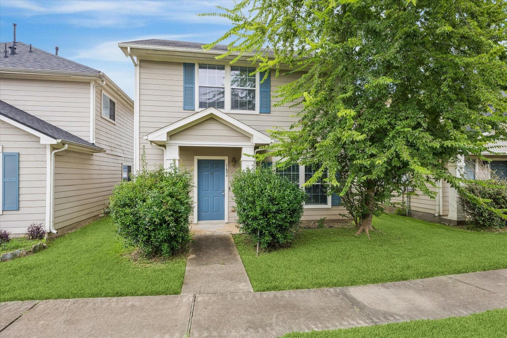 Photo of 1609 Nichole Woods Drive, Houston, TX 77047 (MLS # 31027050)