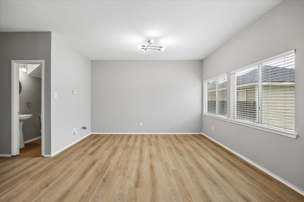 Photo of 1609 Nichole Woods Drive, Houston, TX 77047 (MLS # 31027050)