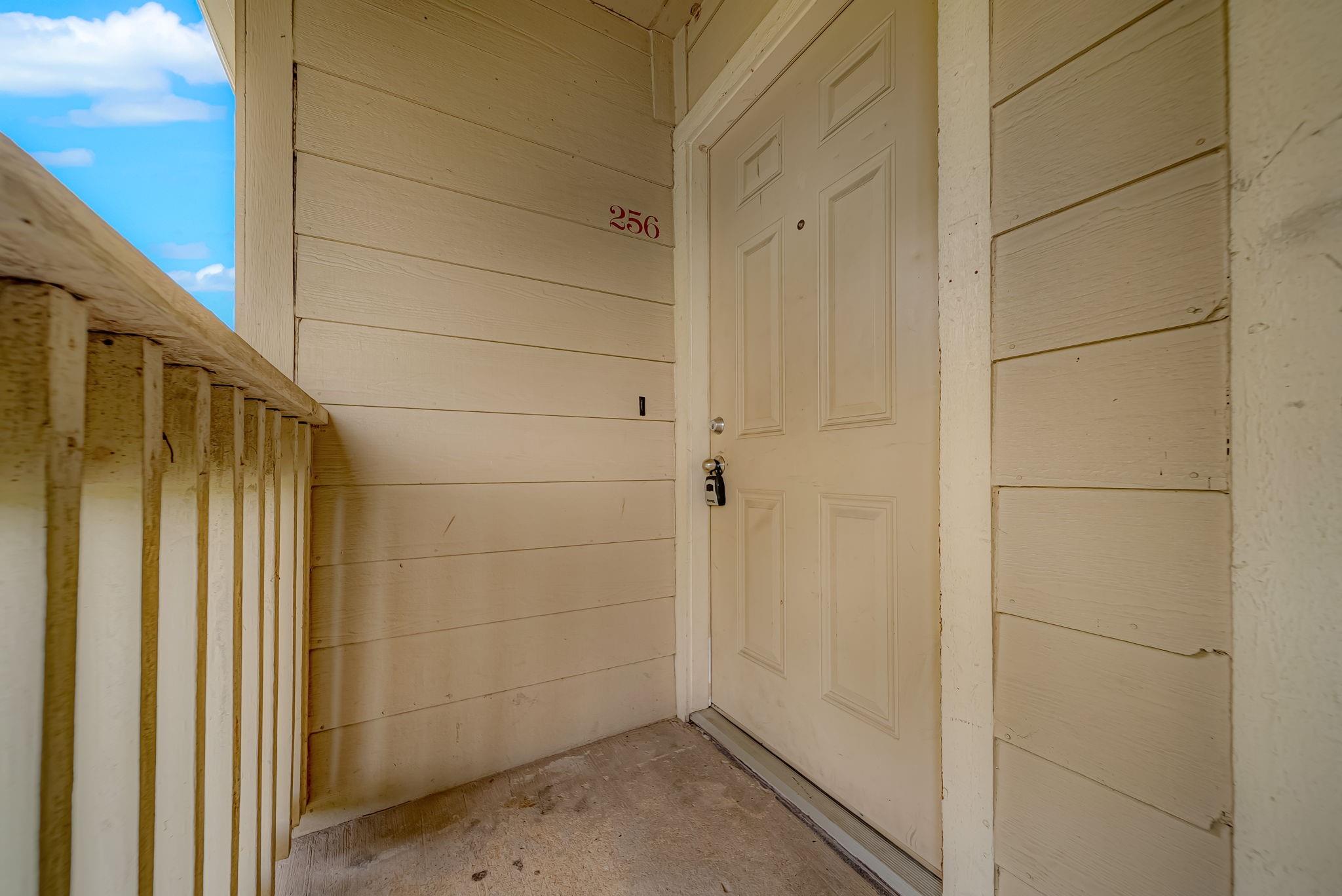2501 Gulf Freeway 256D