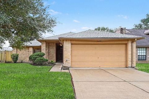 Photo of 16315 Leamington Lane, Houston, TX 77095 (MLS # 14195089)