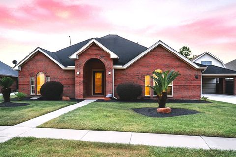 Photo of 11308 Grimes Ave Ave, Pearland, TX 77584 (MLS # 52355338)