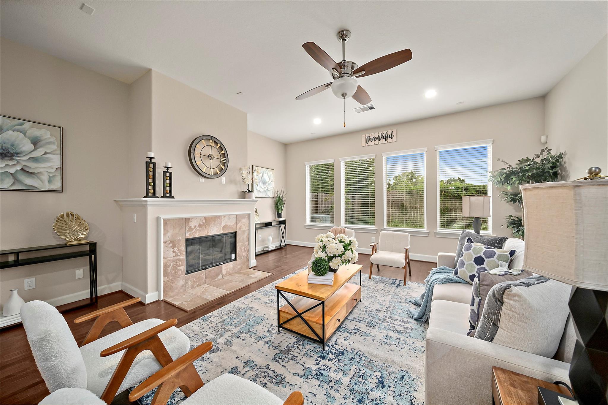 5146 Oasis Park