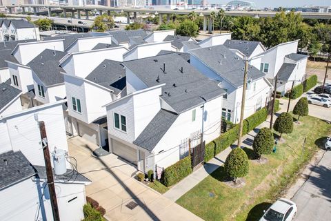 2026 Live Oak Street Houston TX 77003