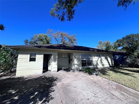 Photo of 5831 Belneath Street, Houston, TX 77033 (MLS # 8230049)