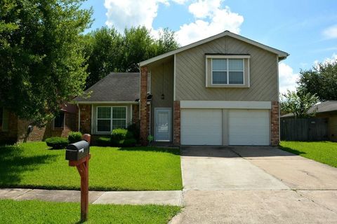 Photo of 3703 Embarcadero Drive, Houston, TX 77082 (MLS # 22844880)