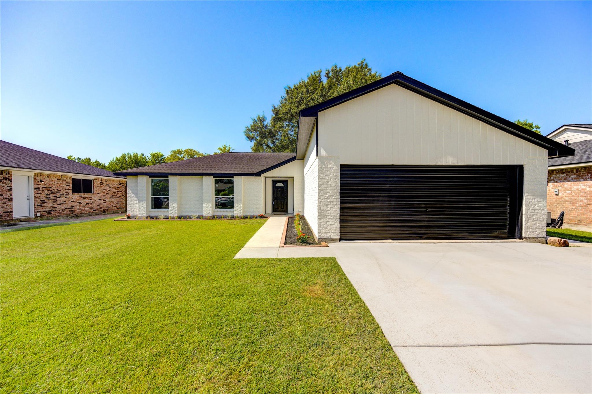 2830 Pilgrims Point Drive