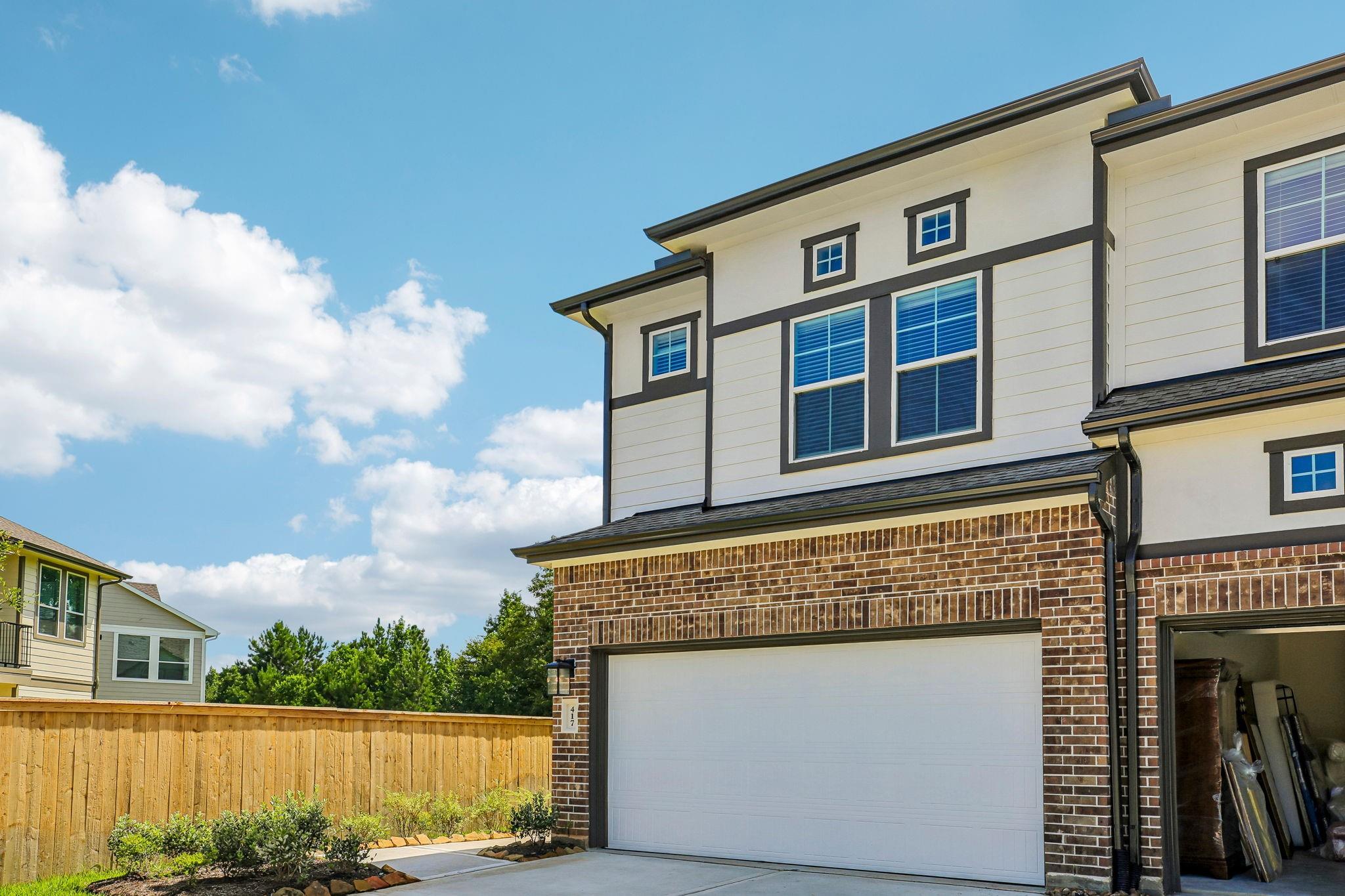 417 East Coralburst Loop