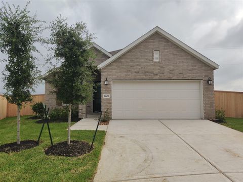 Homes For Sale - 6606 Sleepy Orange Court<br/> Fort Bend County, Needville, TX 77461