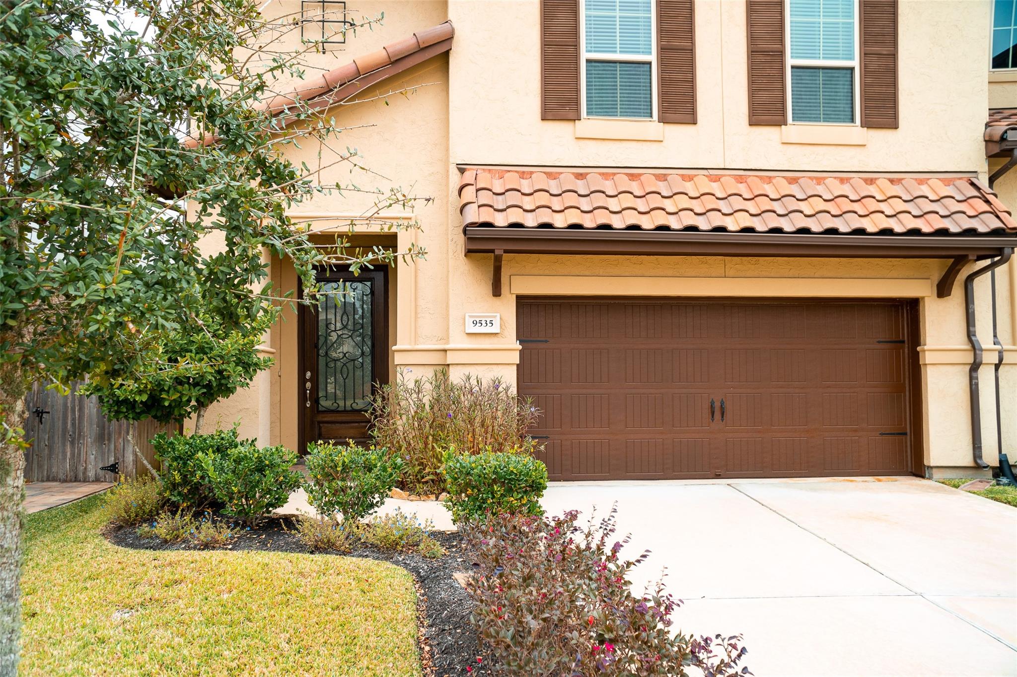 9535 Scanlan Heights Lane