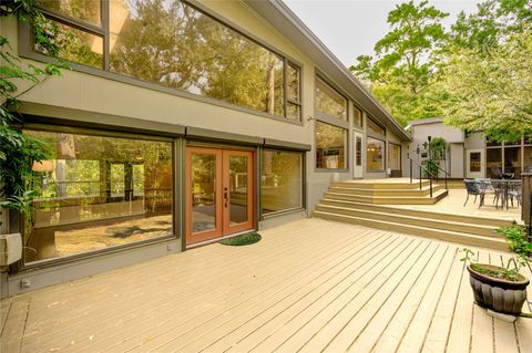 Photo of 6 Gessner Road, Houston, TX 77024 (MLS # 26306979)