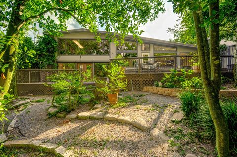Photo of 6 Gessner Road, Houston, TX 77024 (MLS # 26306979)