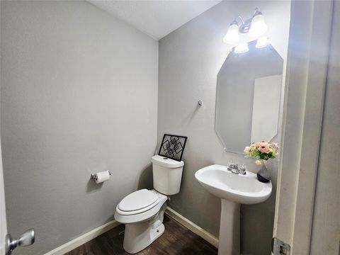 Tiny photo for 1011 Larks Trace Lane, Houston, TX 77090 (MLS # 65781132)