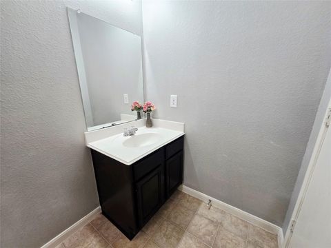 Tiny photo for 1011 Larks Trace Lane, Houston, TX 77090 (MLS # 65781132)