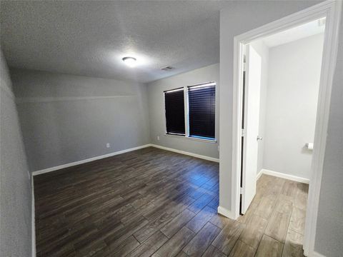 Tiny photo for 1011 Larks Trace Lane, Houston, TX 77090 (MLS # 65781132)